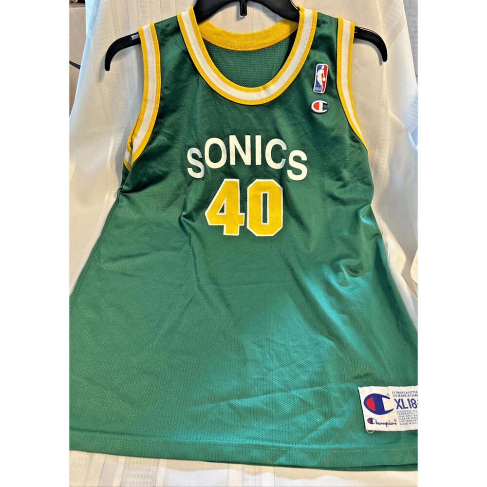 Vintage Sonics Basketball  Jersey #40 Shawn Kemp Size XL 18-20